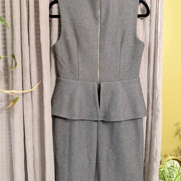 Diane Von Furstenberg delian wool sheath peplum beltDress size 4